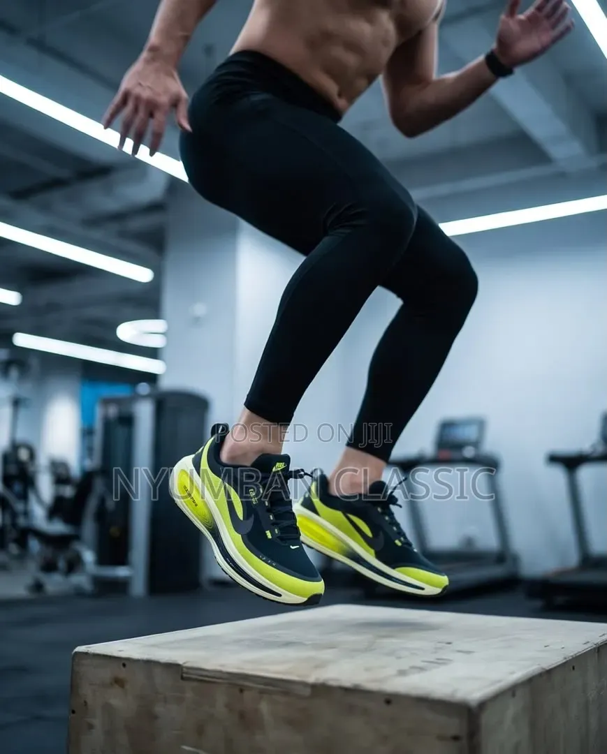 Sports Nike Sneakers Vomero 18