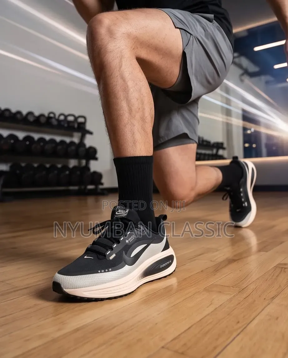 Sports Nike Sneakers Vomero 18