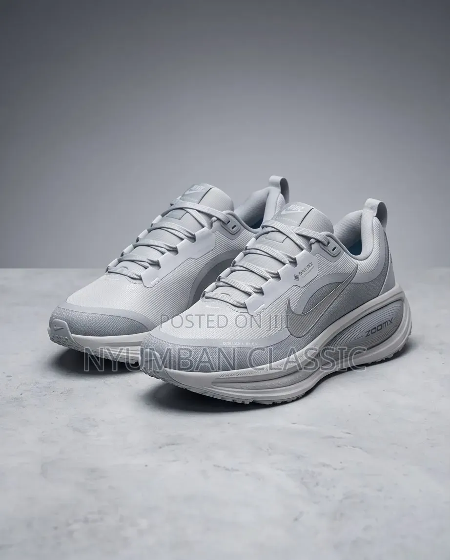 Sports Nike Sneakers Vomero 18