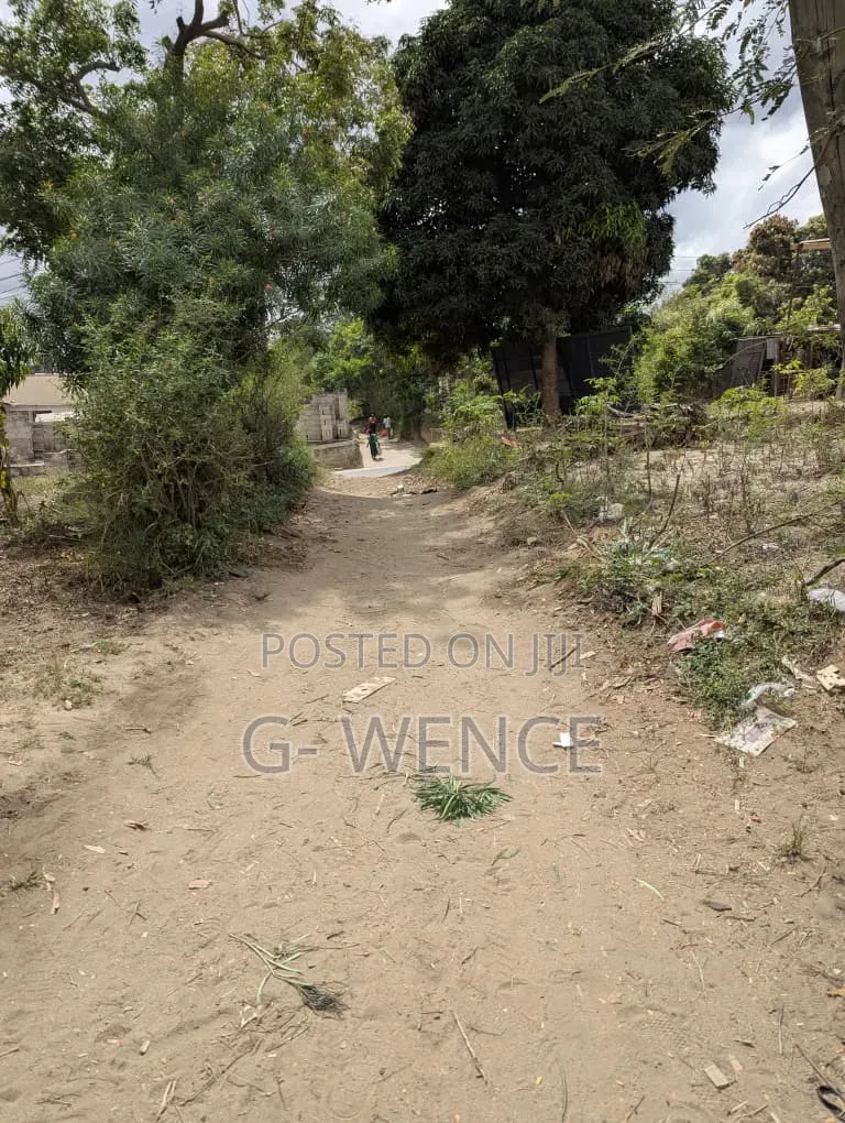 3bdrm House in Ulongoni A, Kinyerezi for sale