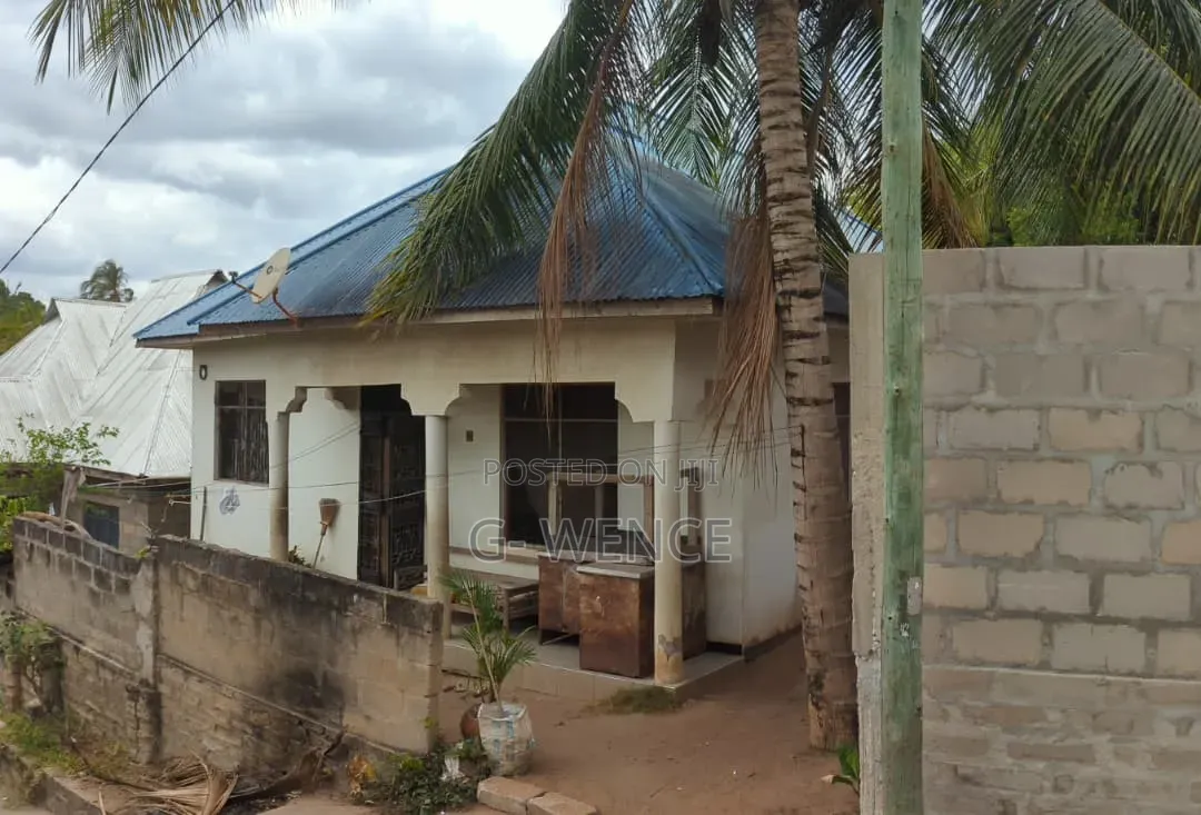 3bdrm House in Ulongoni A, Kinyerezi for sale
