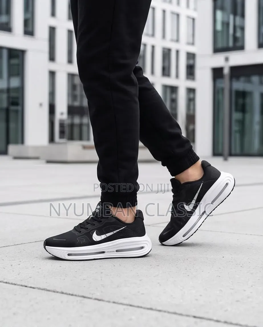 Sports Running Nike Vomero Premium