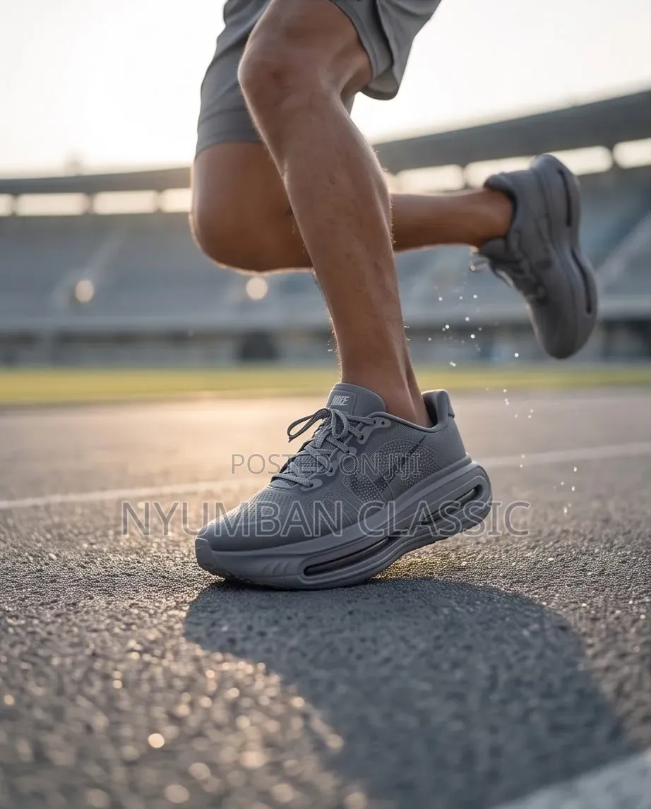 Sports Running Nike Vomero Premium