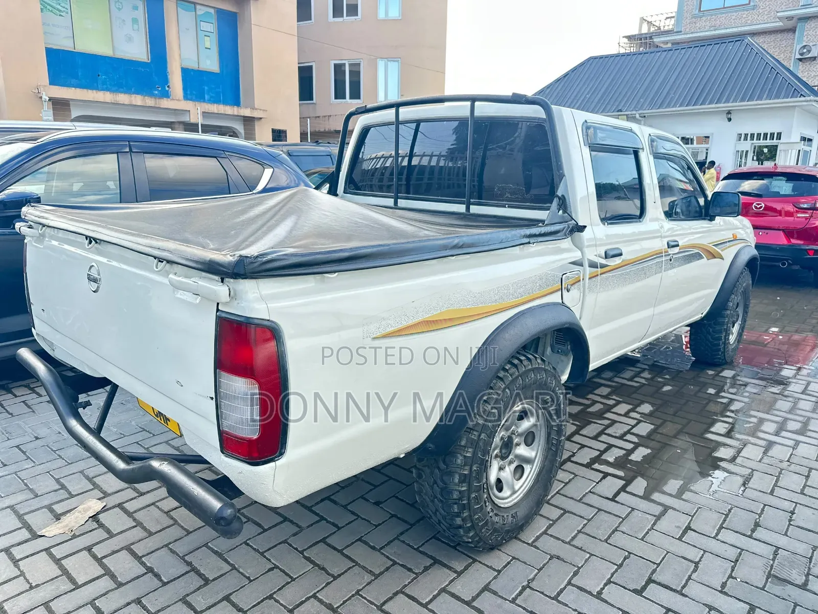 Nissan Hardbody 2015 White