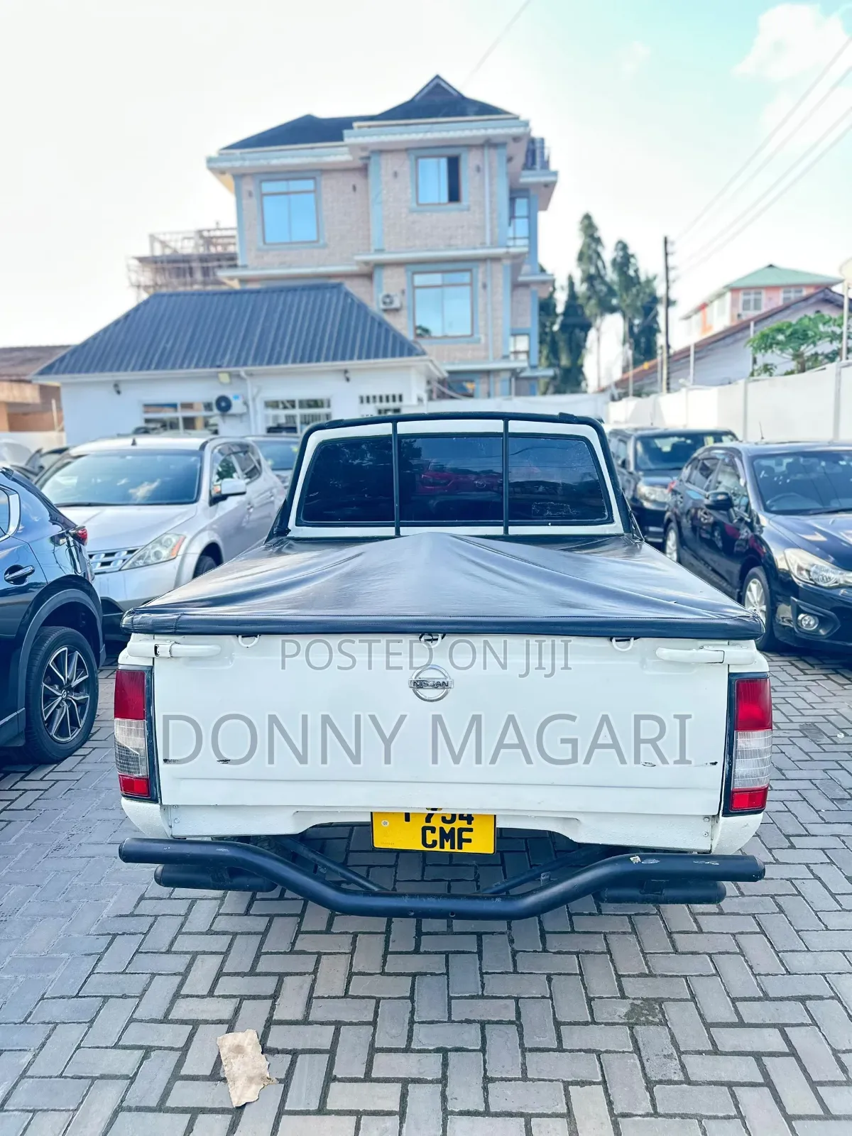 Nissan Hardbody 2015 White