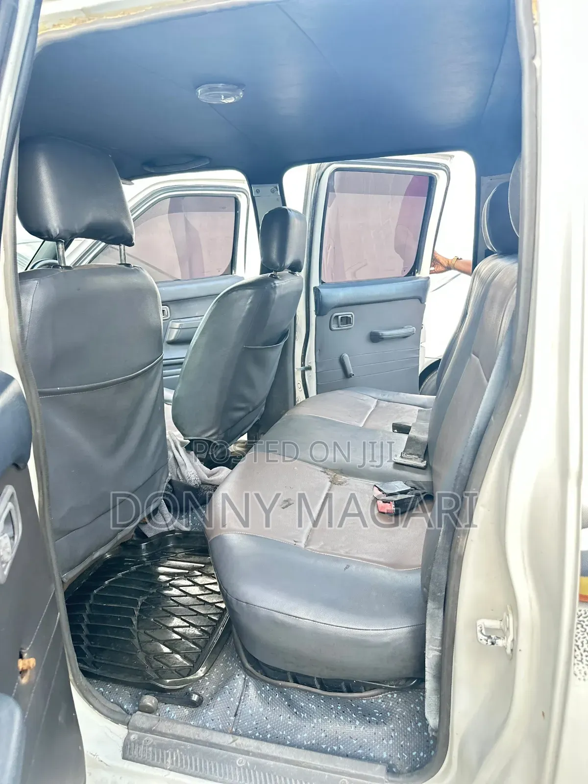 Nissan Hardbody 2015 White