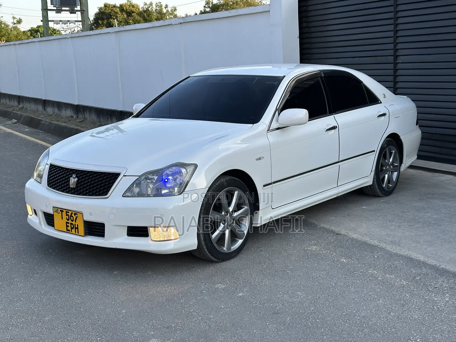 Toyota Crown 2006 White