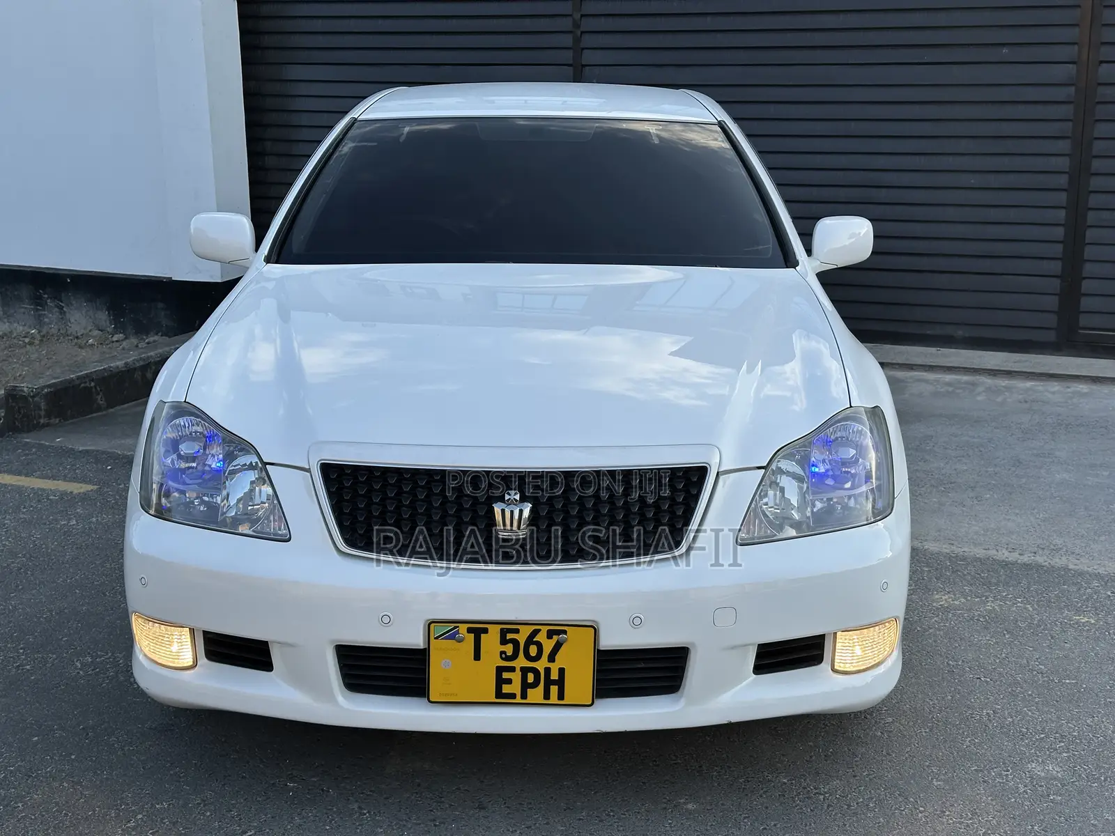 Toyota Crown 2006 White