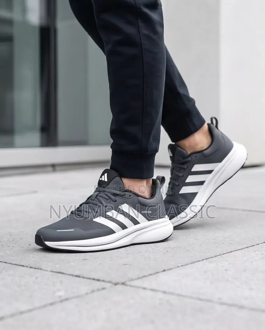 Running Adidas Supernova