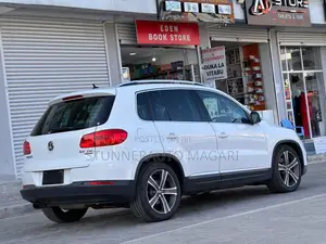 Volkswagen Tiguan 2012 White