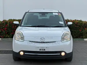 Mazda Verisa 2012 Pearl