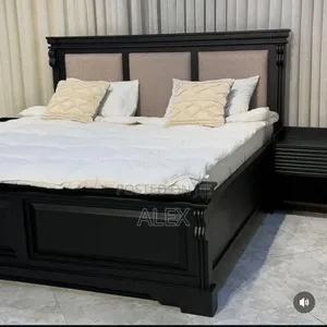 Kitanda Cha Kisasa King Size – Brown Black