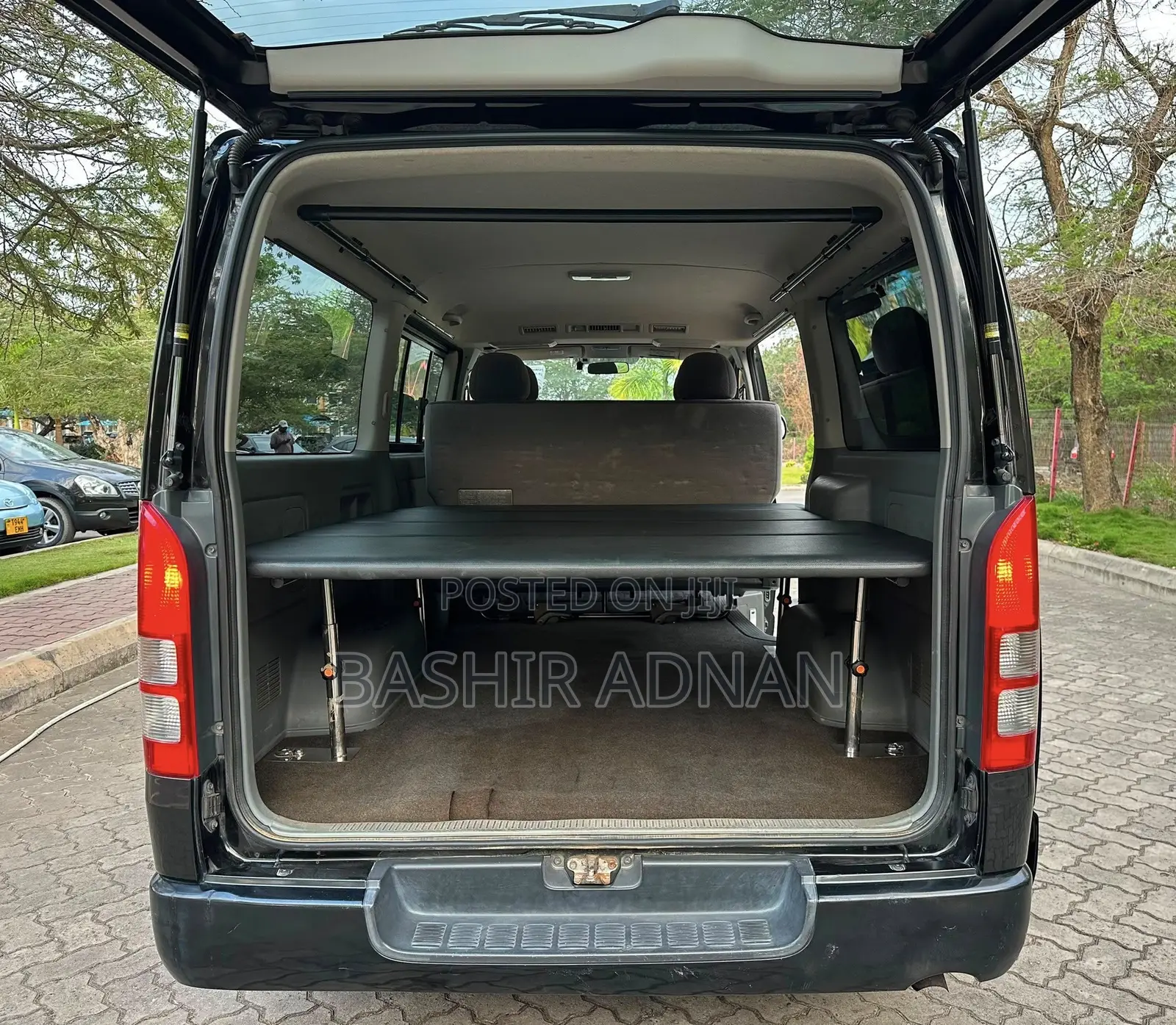 Toyota HiAce 2007 Black