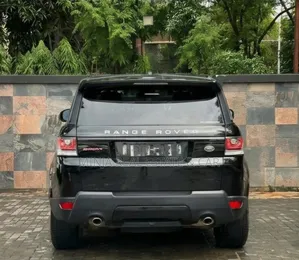Land Rover Range Rover Sport 2015 Black
