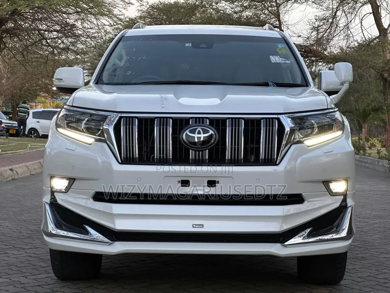 Toyota Land Cruiser Prado 2023 Beige