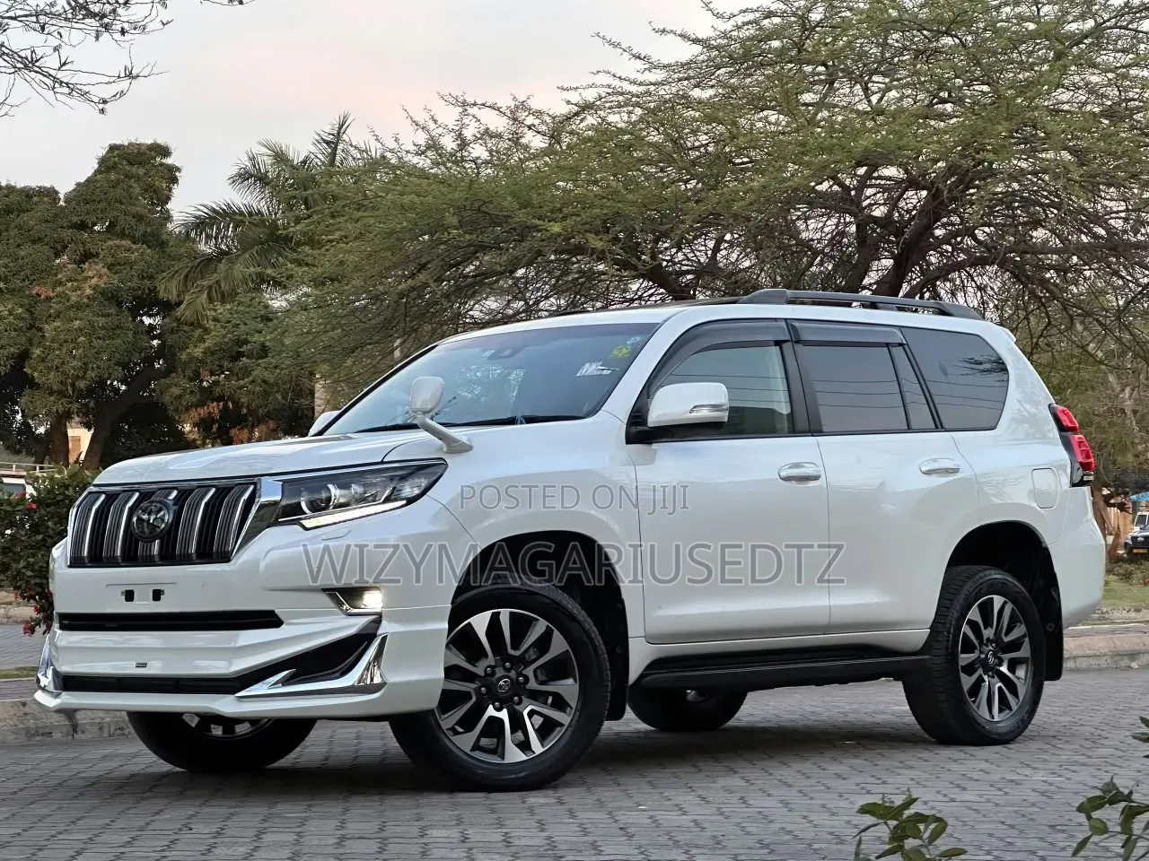 Toyota Land Cruiser Prado 2023 Beige