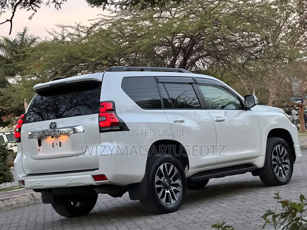 Toyota Land Cruiser Prado 2023 Beige
