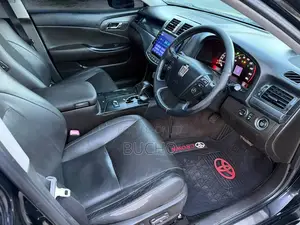 Toyota Crown 2010 Black