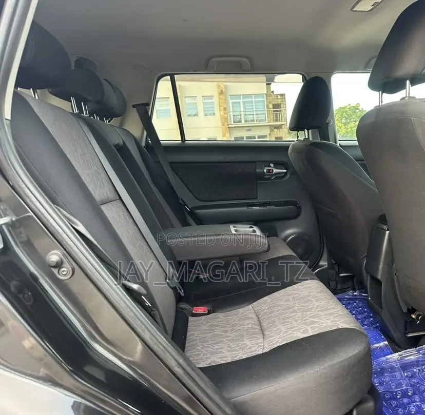 Toyota Corolla Rumion 2010 Black