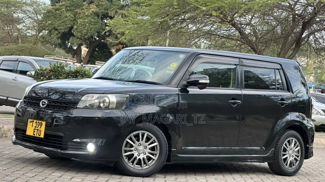 Toyota Corolla Rumion 2010 Black