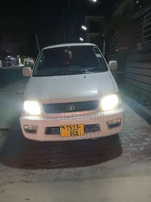 Toyota Noah 2001 Silver
