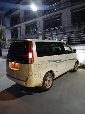 Toyota Noah 2001 Silver
