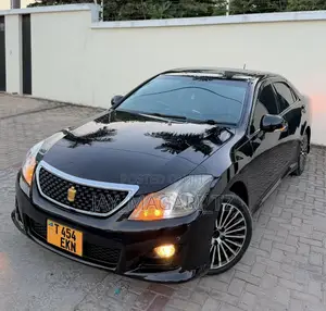 Toyota Crown 2010 Black