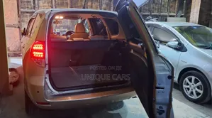 Toyota Vanguard 2012 Gold