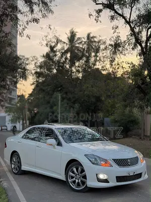 Toyota Crown 2009 White