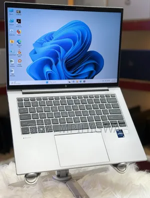 Laptop HP ZBook Firefly G9 16GB Intel Core i7 SSD 512GB