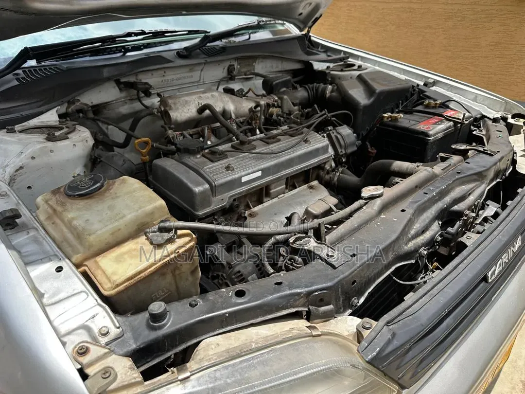 Toyota Carina 2000 Silver