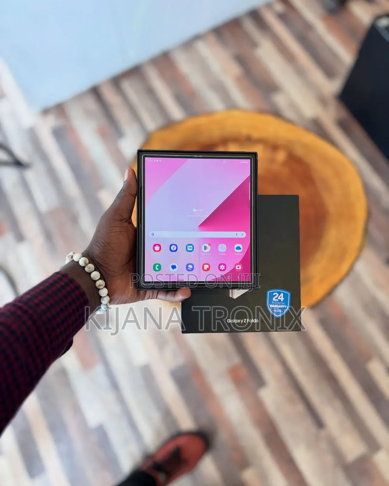New Samsung Galaxy Z Fold6 256 GB Gold