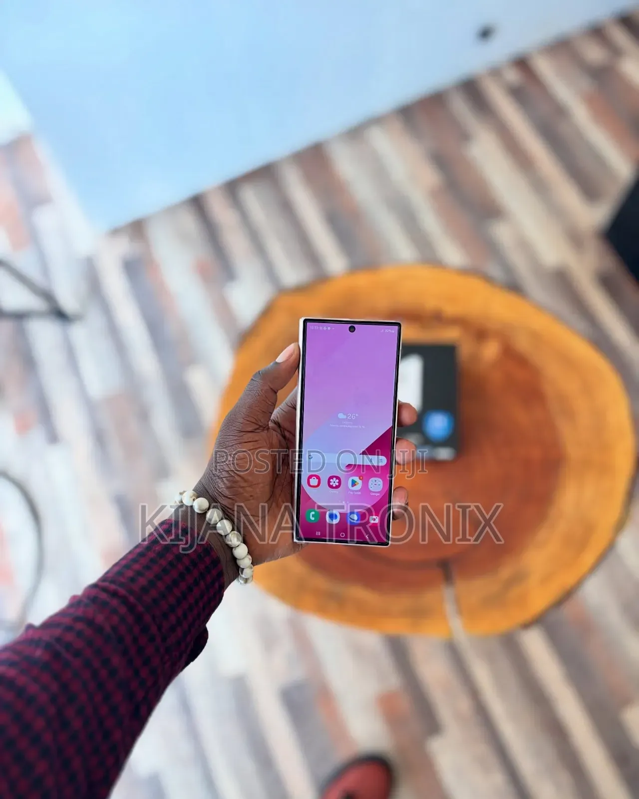 New Samsung Galaxy Z Fold6 256 GB Gold