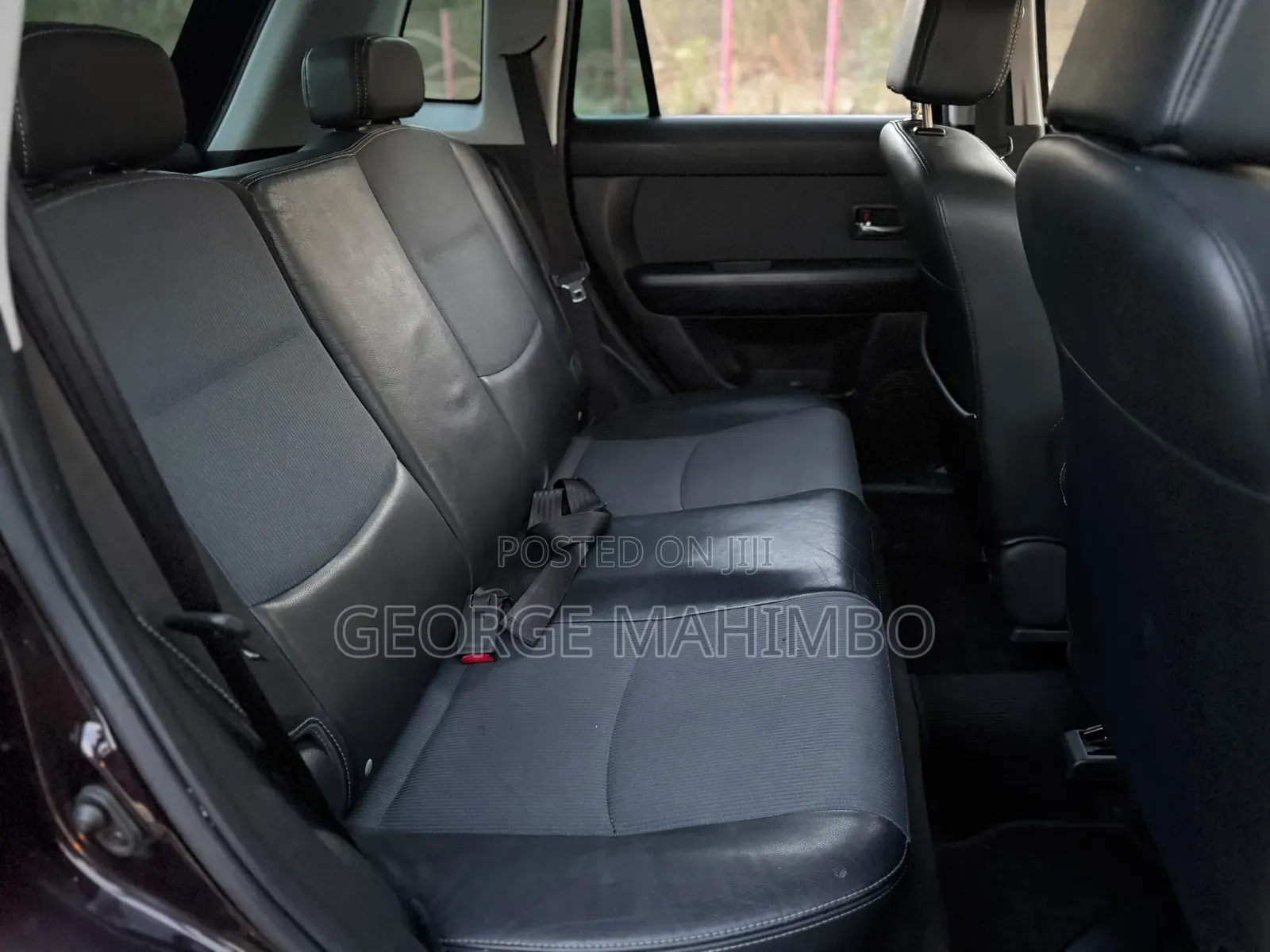 Mazda Verisa 2005