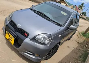 Toyota Vitz 2006 Gray