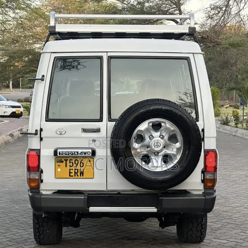 Toyota Land Cruiser 76 Series 2010 White