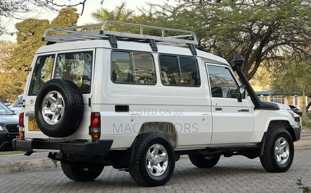 Toyota Land Cruiser 76 Series 2010 White