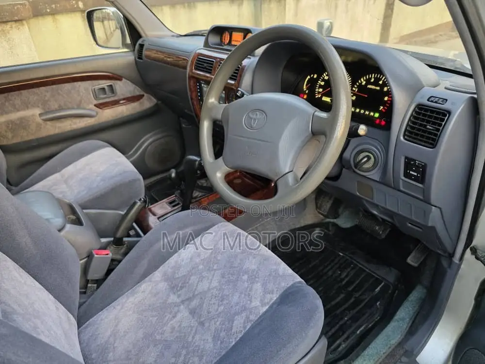 Toyota Land Cruiser Prado 2.7 16V 5dr 2001 Silver