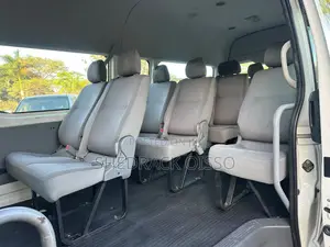 Toyota Quantum 2005 White