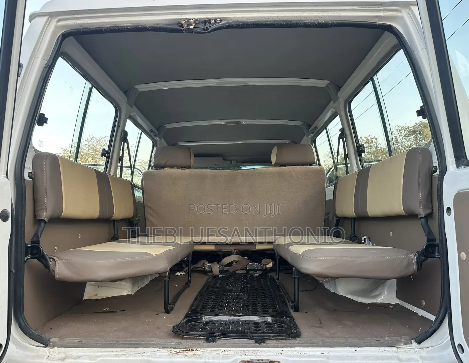Toyota Land Cruiser 2010 Pearl