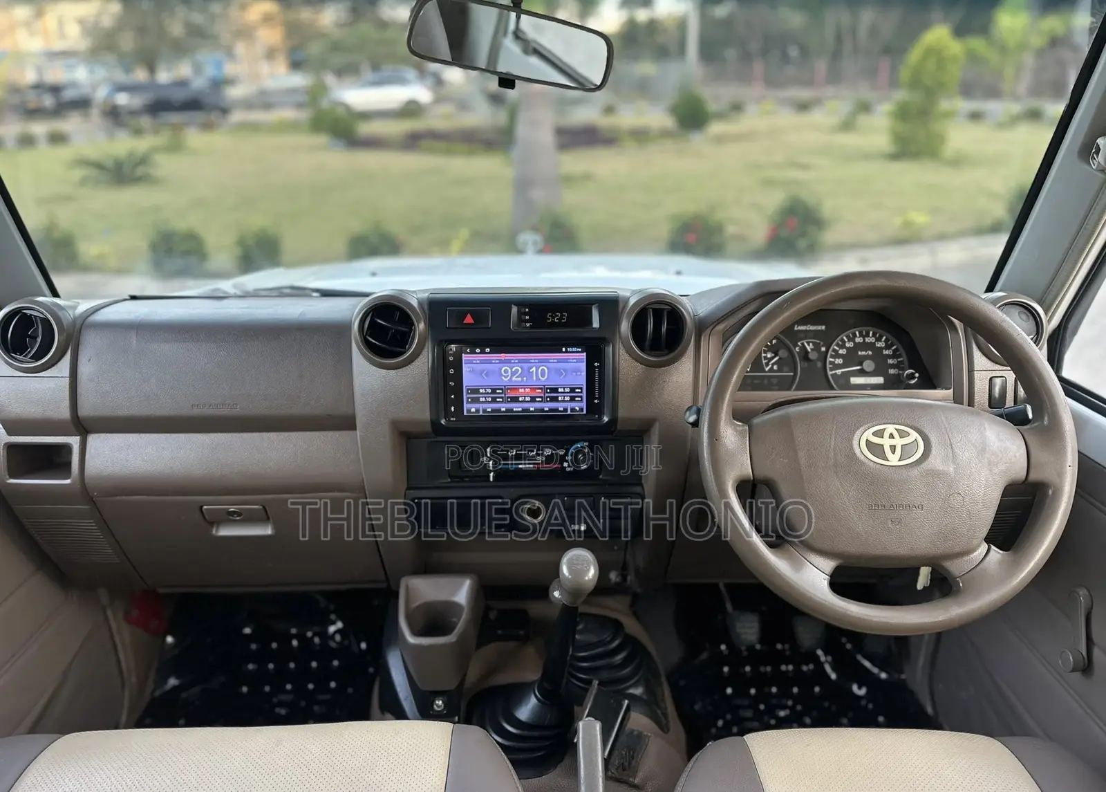 Toyota Land Cruiser 2010 Pearl