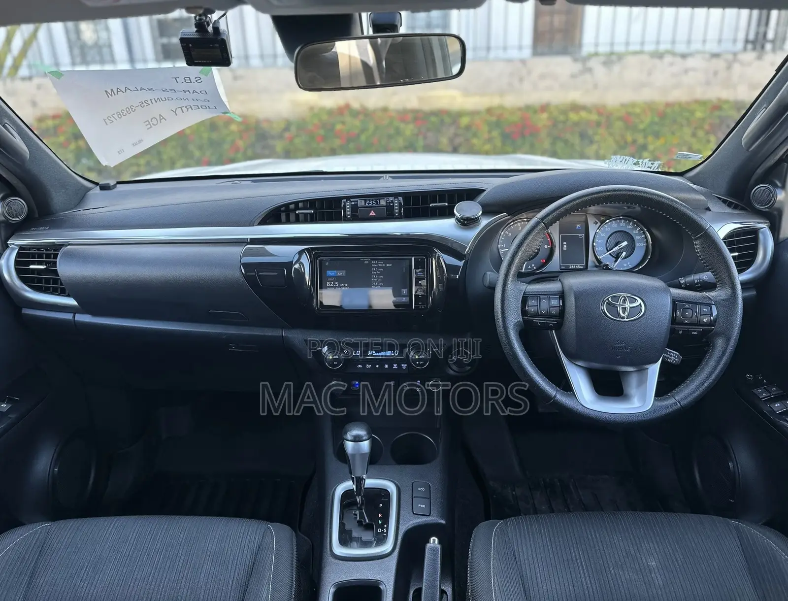 Toyota Hilux 2022 Off white