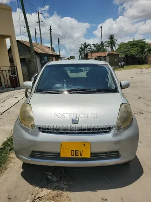 Toyota Passo 2005 Gold