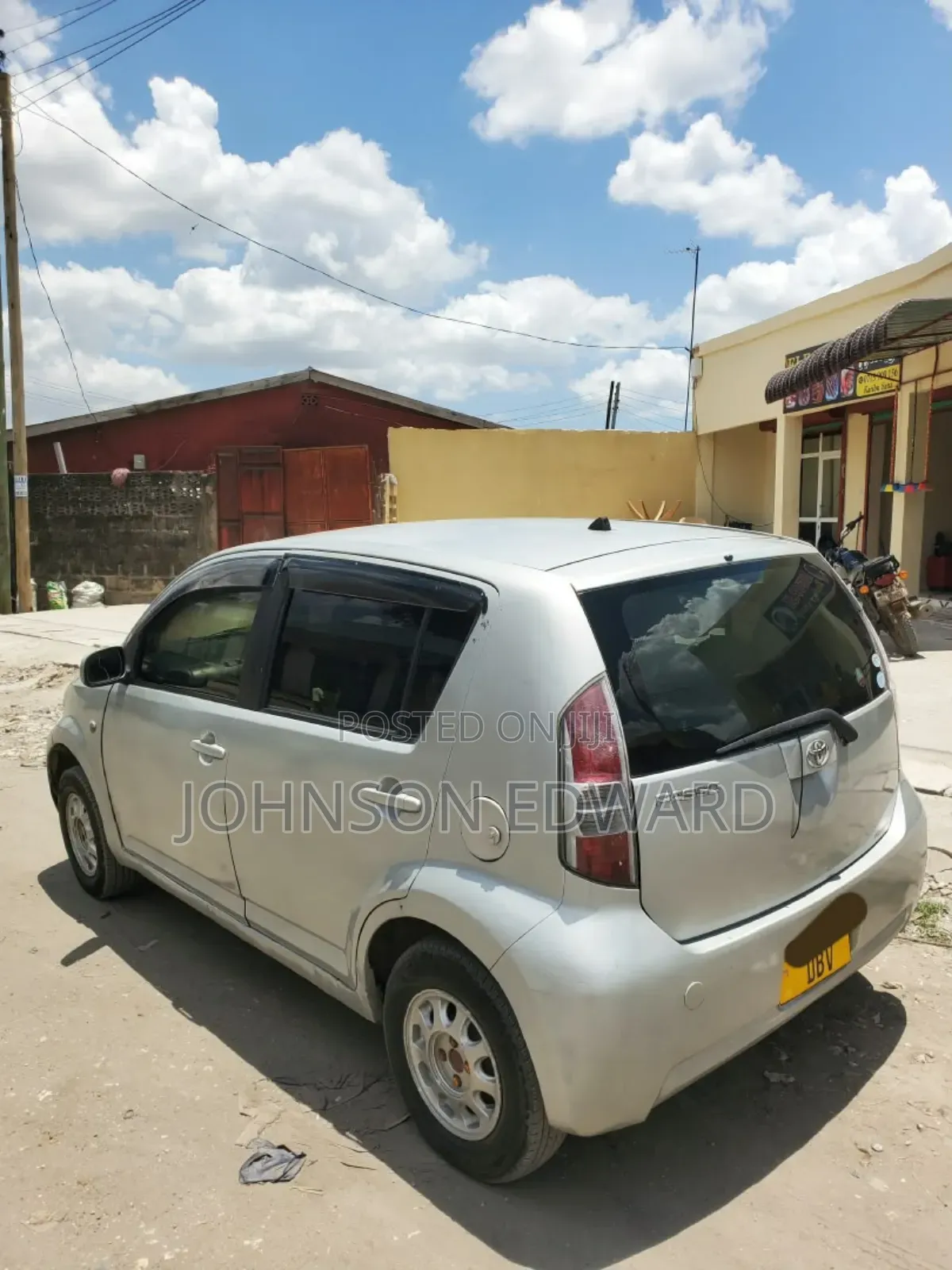 Toyota Passo 2005 Gold
