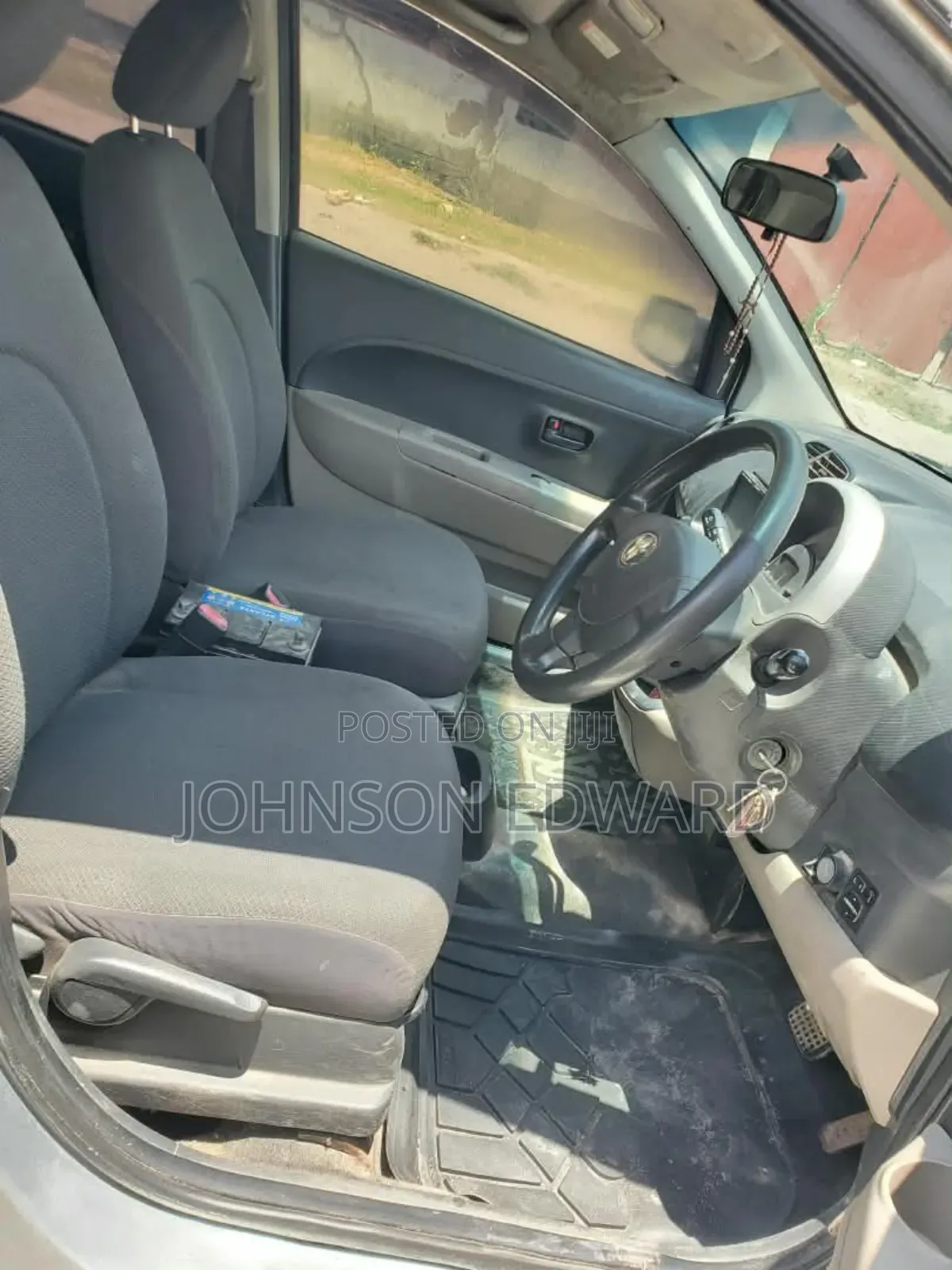 Toyota Passo 2005 Gold