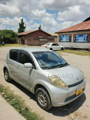 Toyota Passo 2005 Gold