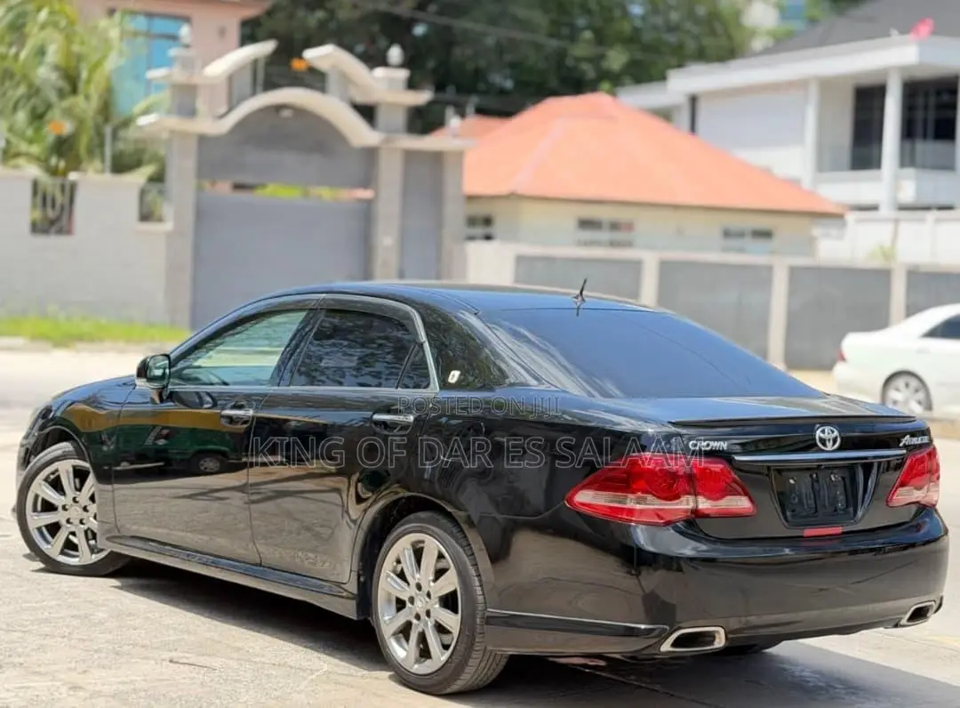 Toyota Crown 2009 Black
