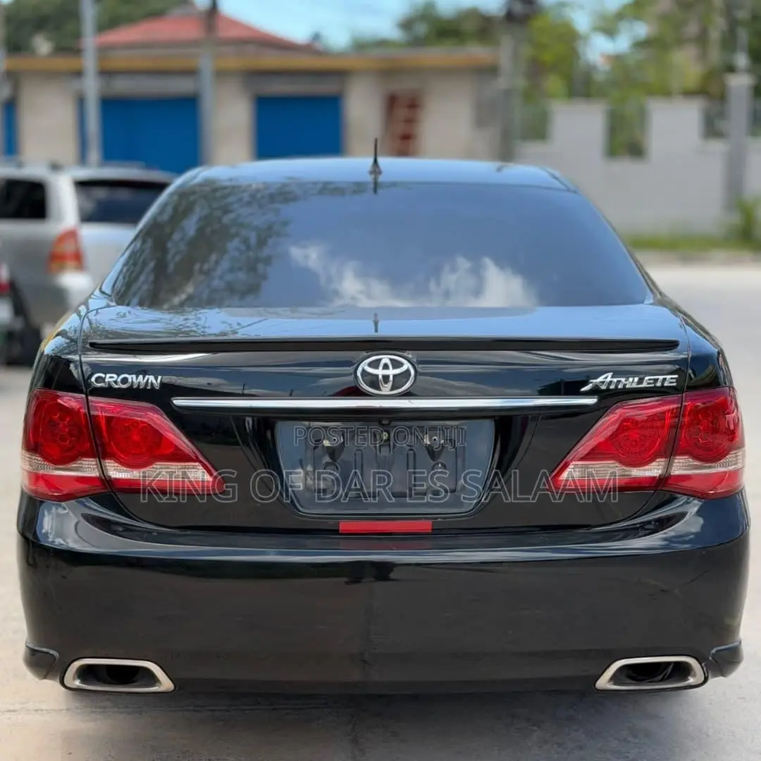 Toyota Crown 2009 Black