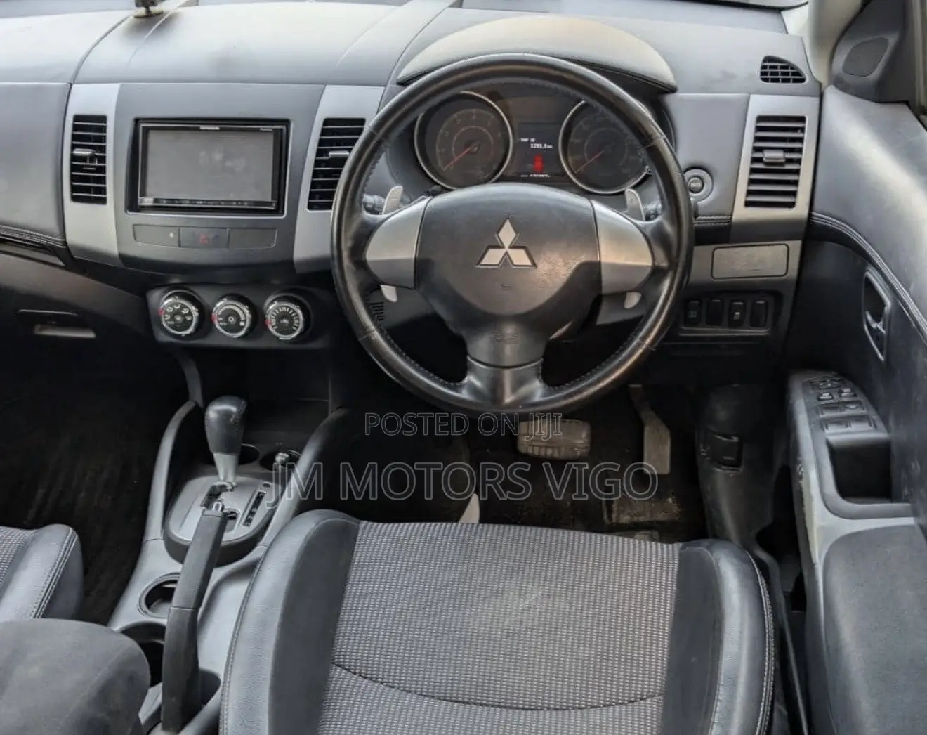 Mitsubishi Outlander 2012 Black