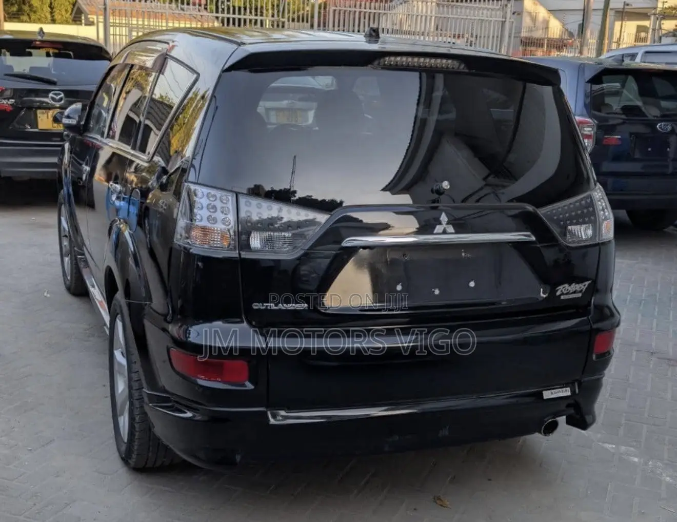 Mitsubishi Outlander 2012 Black